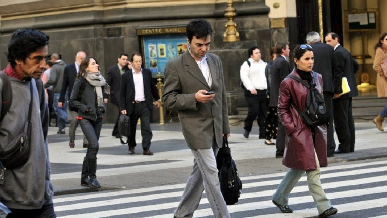 imagen Seguridad Vial: el uso del celular, el principal motor de los siniestros peatonales 