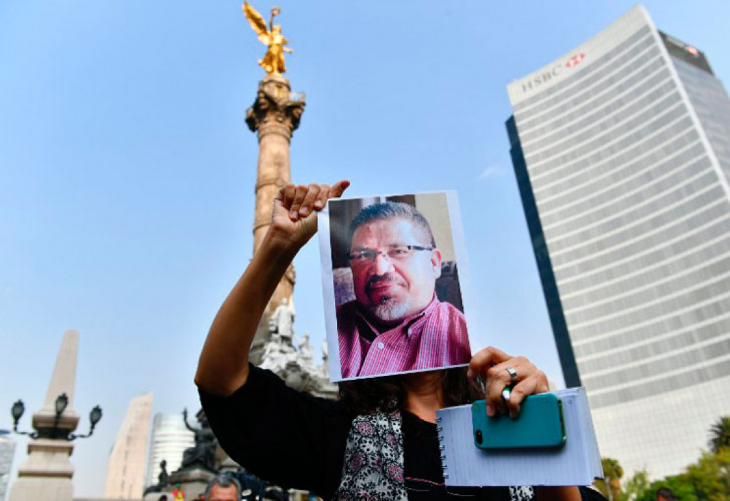 imagen Repudiaron en México el asesinato del periodista Javier Valdez