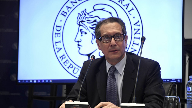 imagen El presidente del BCRA dijo que el país tiene reservas y descartó aplicar una "devaluación brusca"