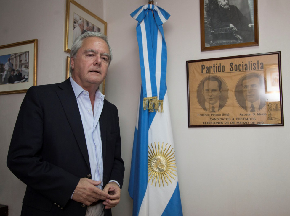 imagen Federico Pinedo entregará los atributos presidenciales