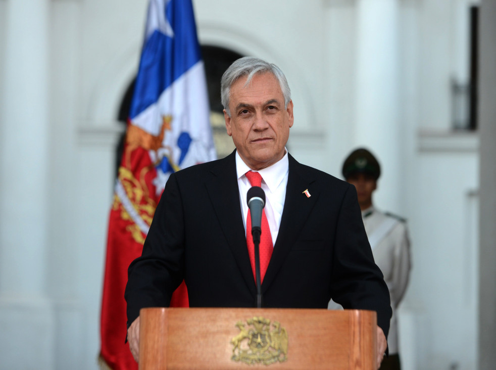 imagen Piñera lidera una encuesta presidencial, secundado por el oficialista Guillier