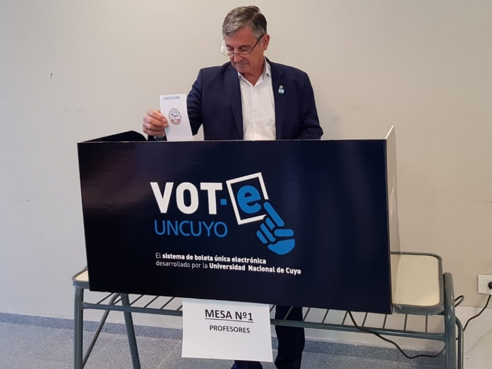 imagen Daniel Pizzi emitió su voto en Agrarias