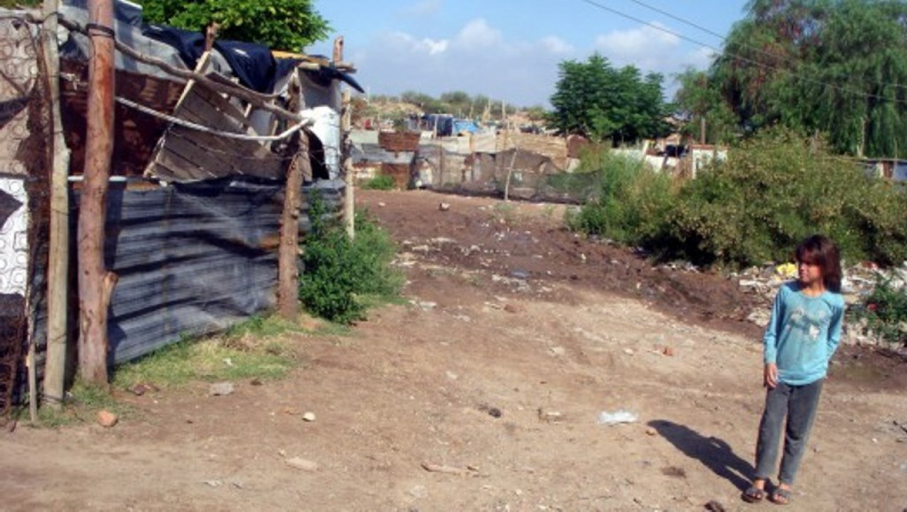 imagen Seis de cada diez menores, pobres