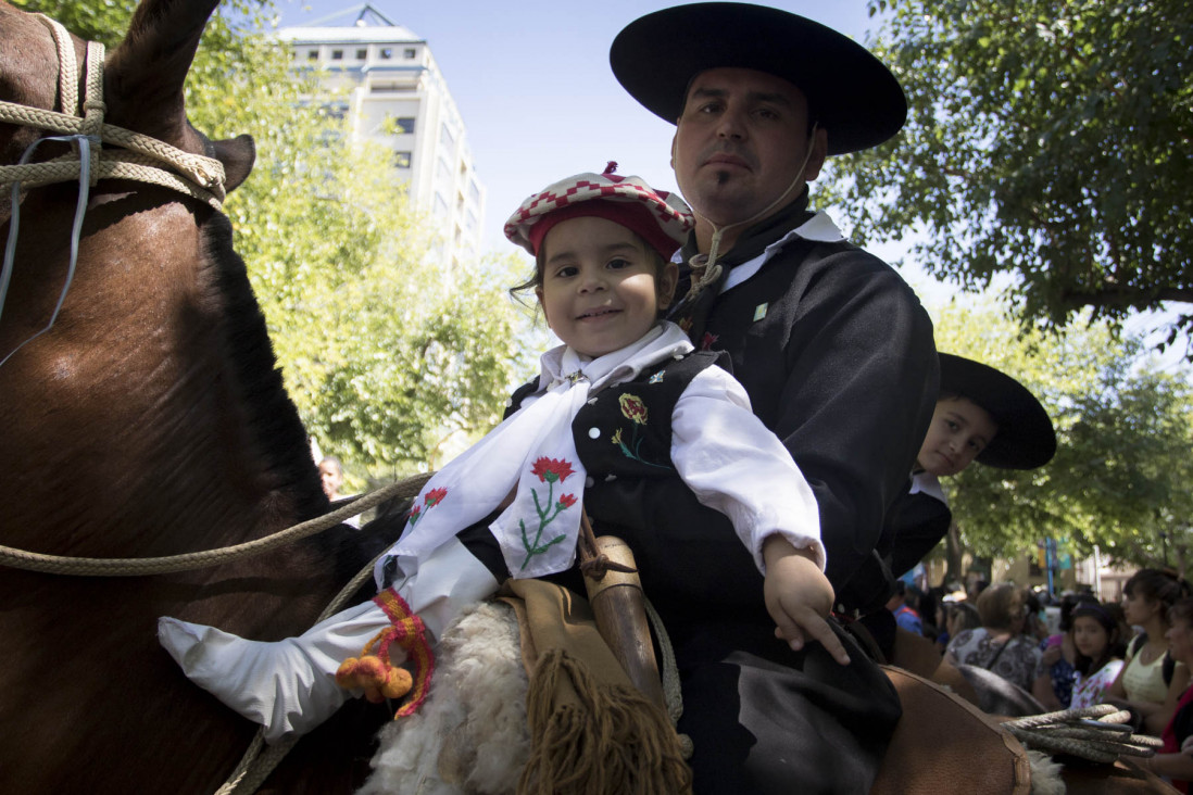 imagen El Carrusel renovó su compromiso con el color y la tradición