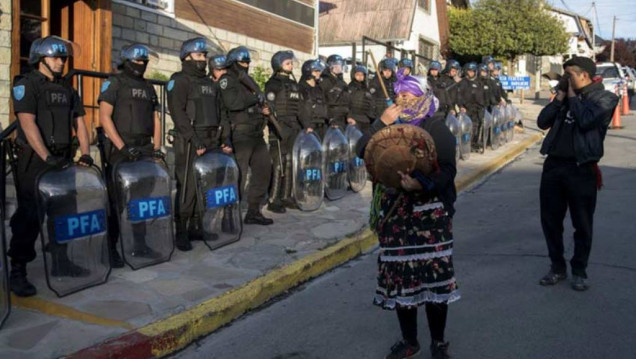 imagen El joven mapuche murió por una bala 9 mm de Prefectura