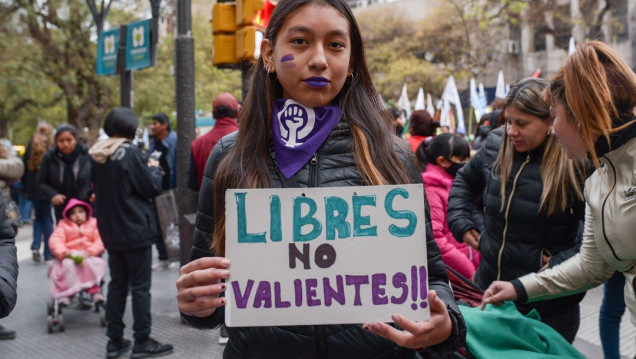 imagen Vergüenza, miedo y carencia económica: las barreras de las argentinas para salir de la violencia