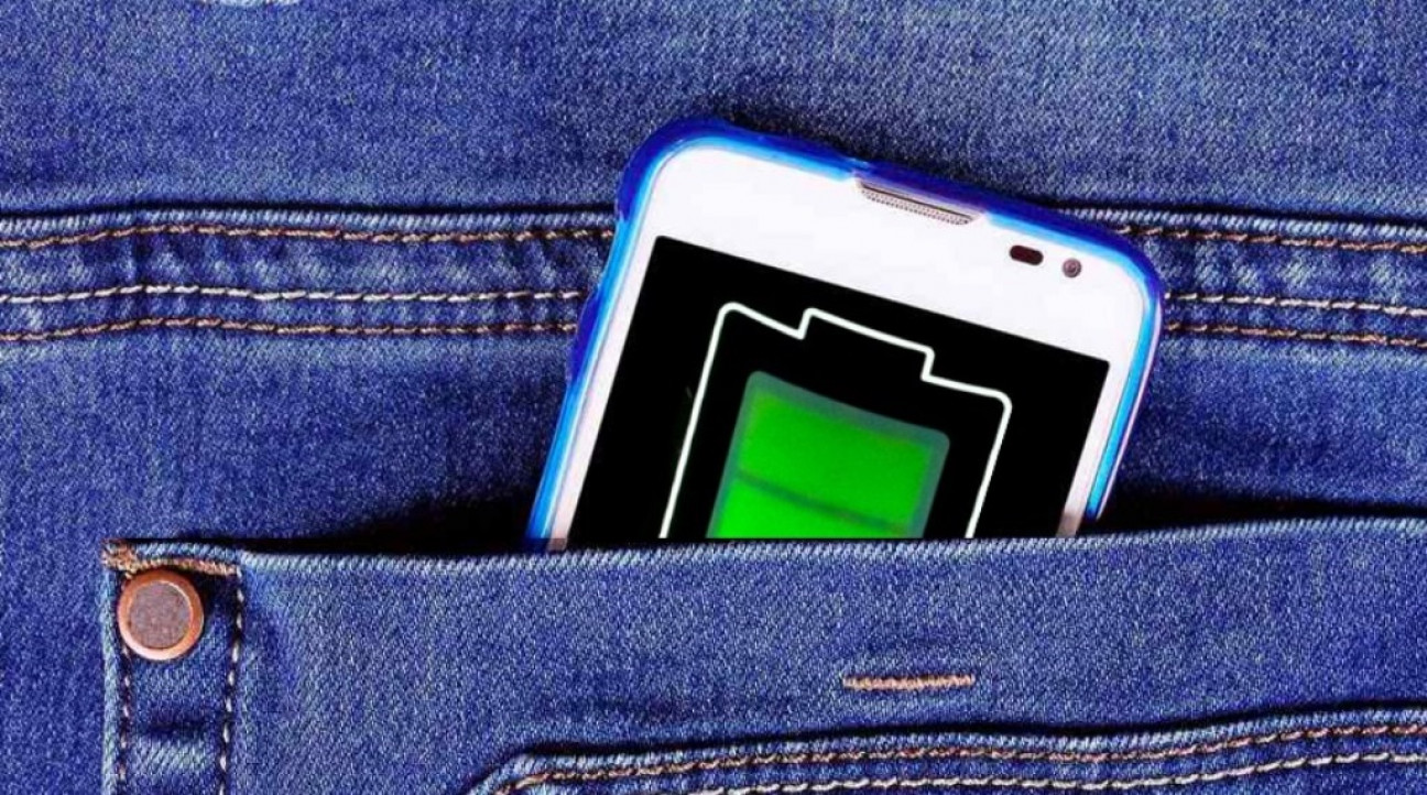 imagen Desarrollan un tejido que recarga la batería del celular