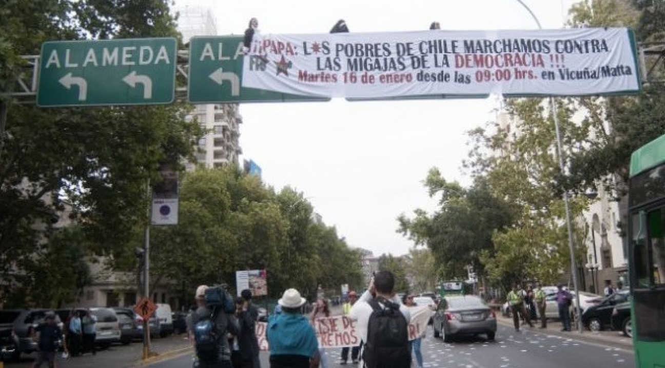 imagen Ya con el Papa en suelo chileno, continúan las protestas por su visita 
