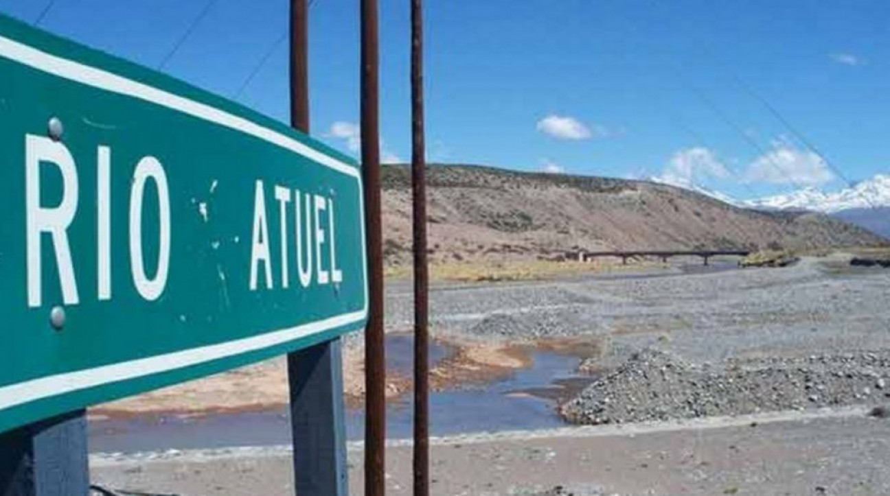 imagen Río Atuel: el caudal y las obras sobre la mesa