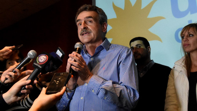 imagen Lanzan una "convocatoria amplia y generosa" para oponerse a Macri