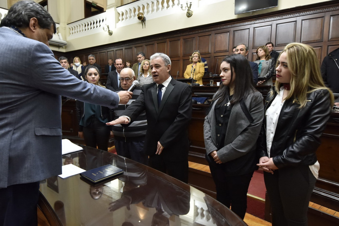 imagen Alberto Roza asumió como diputado