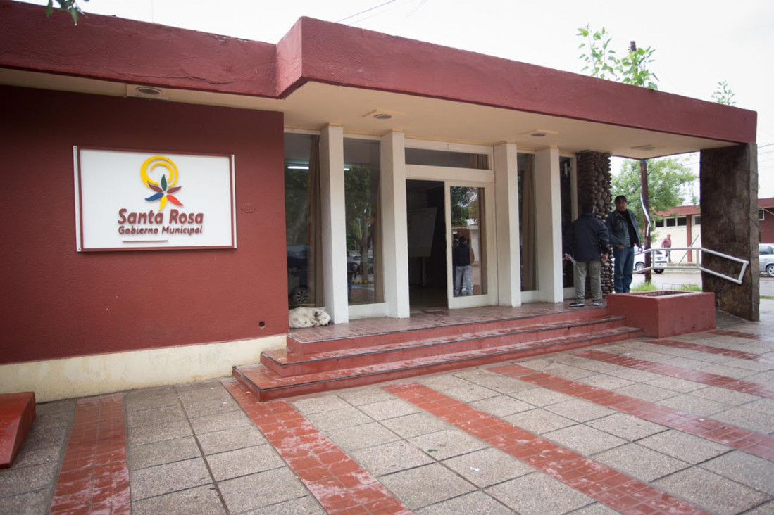 imagen El Ejecutivo tiene listo el decreto para llamar a elecciones en Santa Rosa