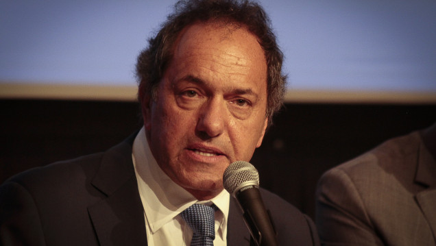 imagen Scioli llega a Mendoza para reunirse con los candidatos del FpV al Parlasur