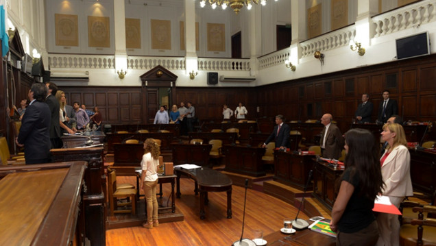 imagen En repudio a los despidos del casino, el PJ no dio quórum en el Senado