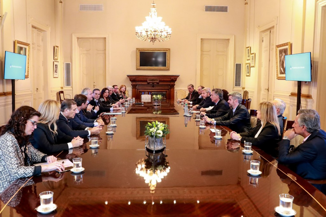 imagen Senadores de la oposición apoyaron las medidas financieras de Macri