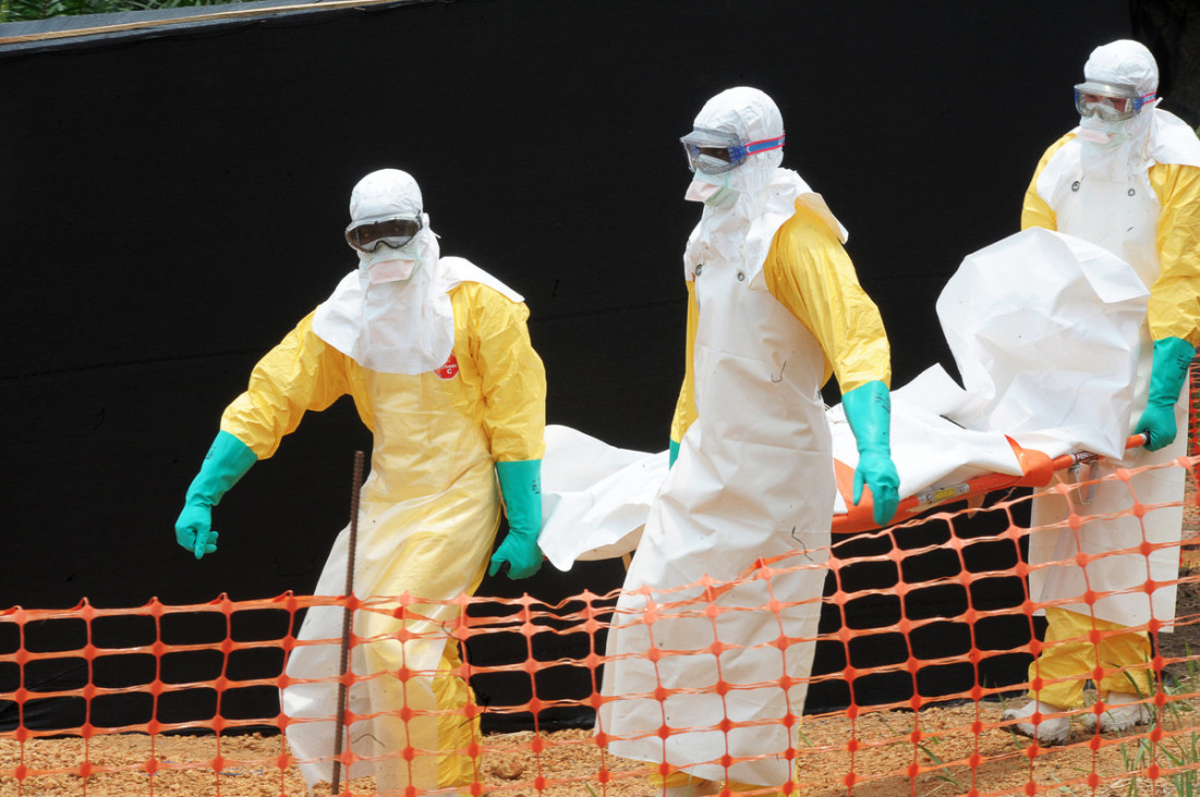 imagen Una muerte por ébola a un día de declarar el fin de la epidemia