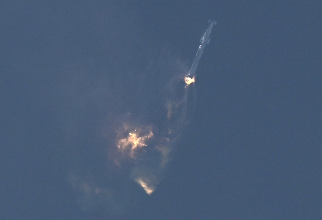imagen El cohete Starship, el más potente de la historia, explotó en el aire tras su despegue en Texas