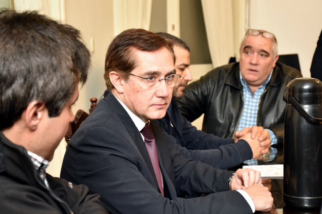 imagen Tanús dice que empleados legislativos podrían cobrar hoy
