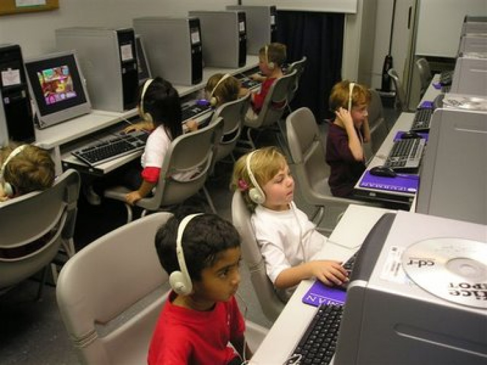 imagen Incorporarán tecnología satelital en las aulas