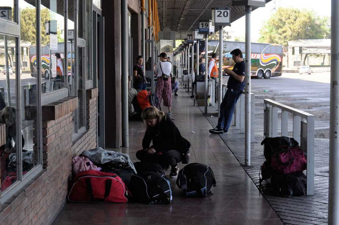 imagen Suben hasta un 30 % los pasajes de micros de larga distancia