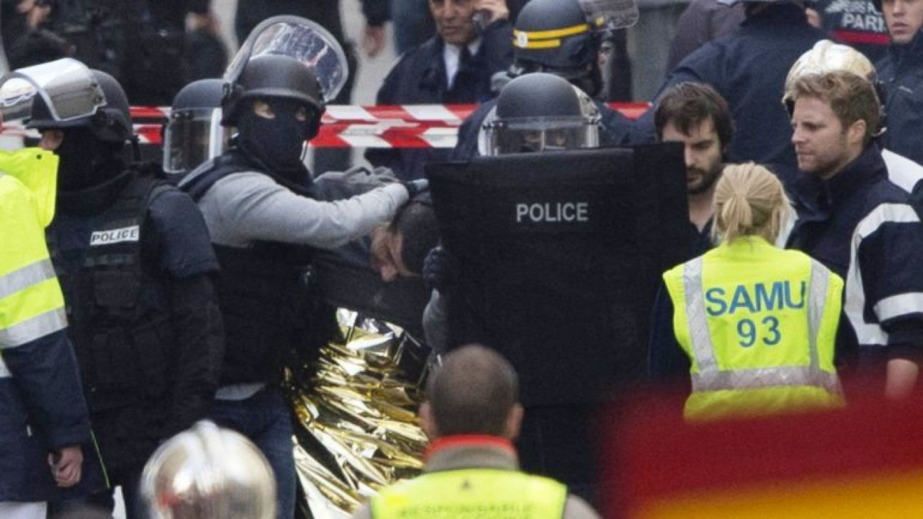 imagen Dos muertos y siete detenidos en el asalto en Saint-Denis contra el cerebro del 13-N