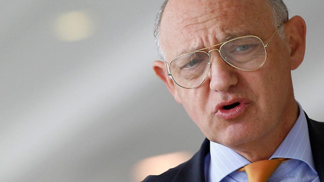 imagen Excarcelan a Timerman por "razones humanitarias"