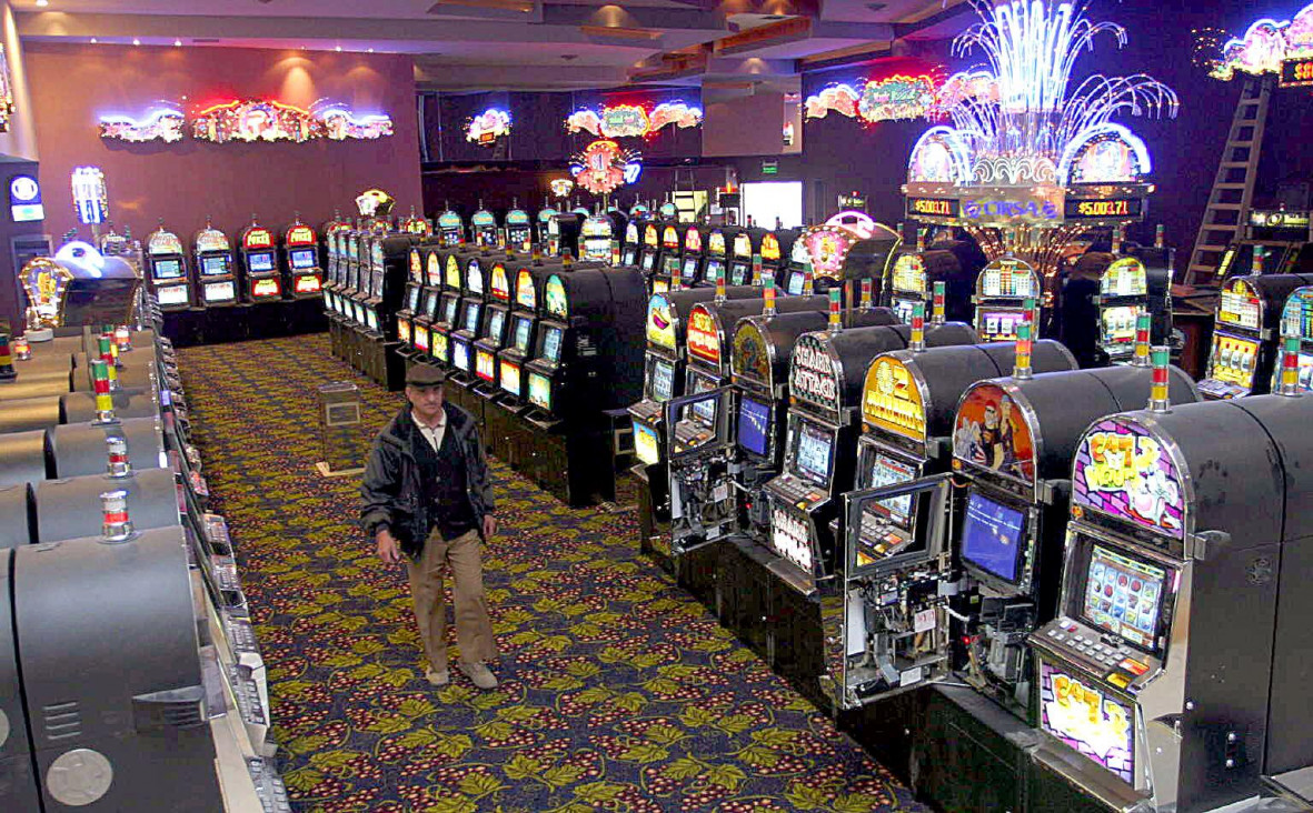 imagen Dos empleados del Casino de Mendoza detenidos por estafa 