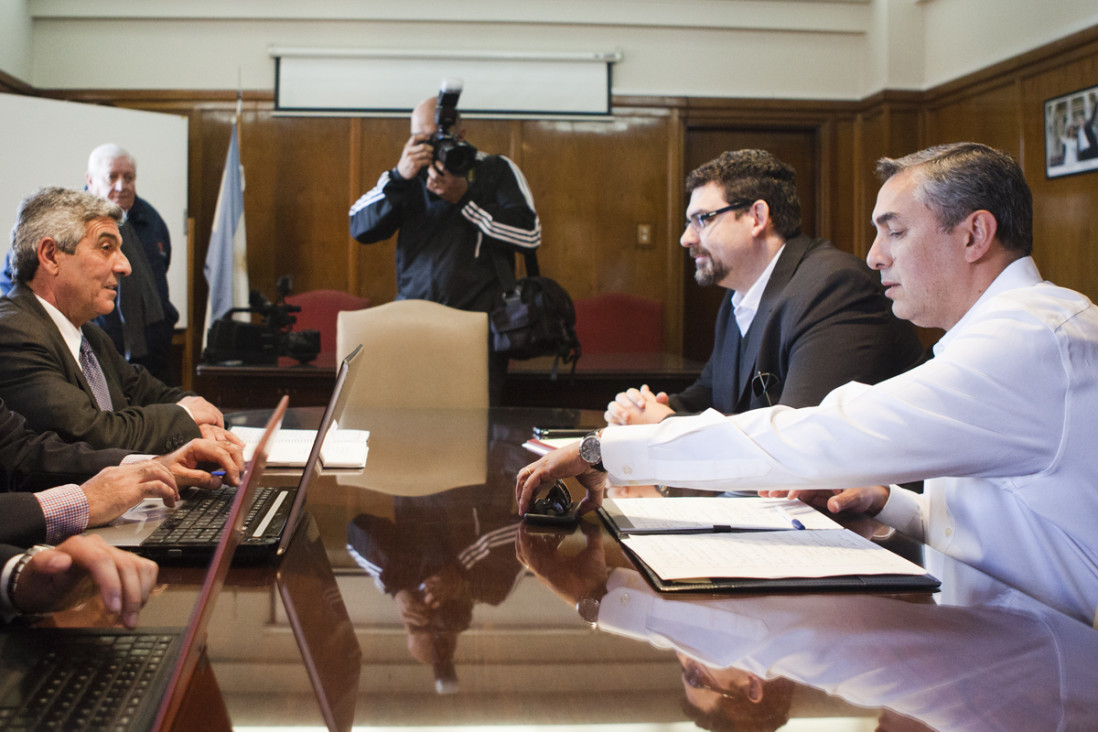 imagen Mano del Nación: el banco le prestará $2 mil millones a Pérez