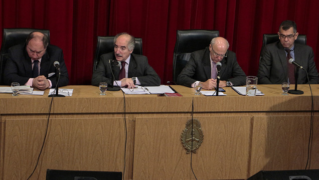 imagen Perpetua para 18 represores de la última dictadura
