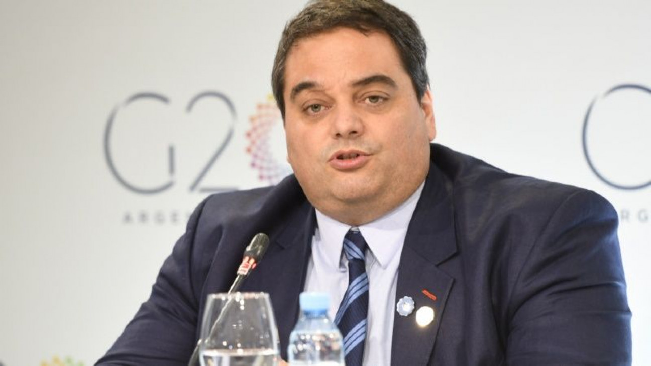 imagen Jorge Triaca: "Advertimos una caída mayor en comercio e industria"