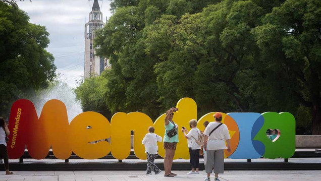 imagen PreViaje 3: Puerto Iguazú, Mendoza y Ushuaia, entre los pasajes aéreos  más solicitados