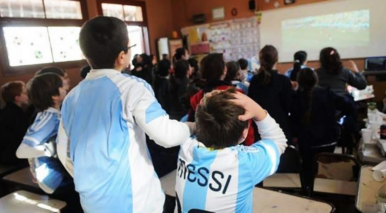 imagen Perzcyk dijo que los partidos de Argentina en el Mundial de Qatar se podrán ver en las escuelas