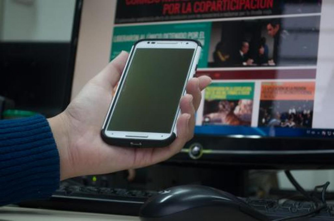 imagen El Ejecutivo provincial gastará más de $25 millones en telefonía celular