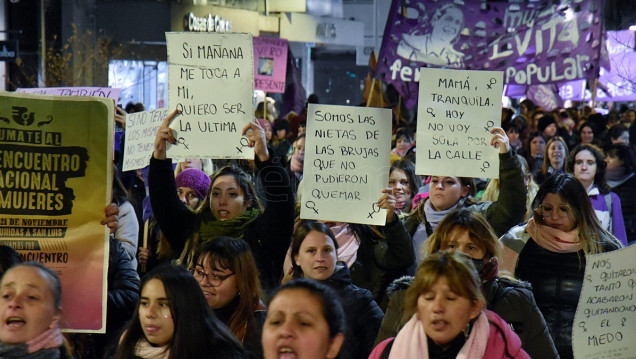 imagen El 80 % de las denuncias al 144 implican a parejas o exparejas de las víctimas