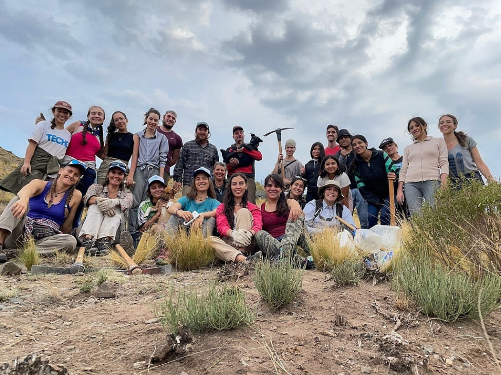 imagen Parque Cordón del Plata: un grupo voluntario efectuó una reforestación de 200 plantas