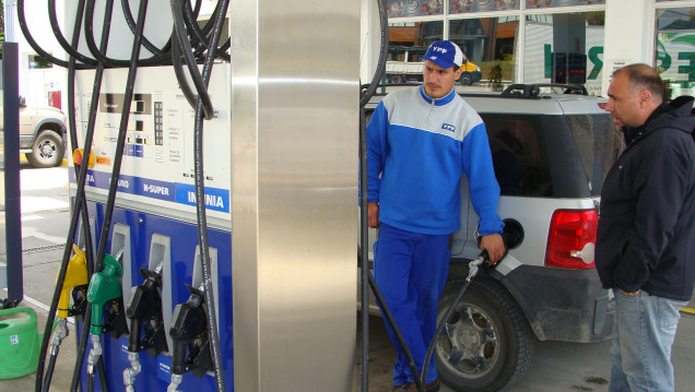 imagen 2016: caída récord en el consumo de combustible 