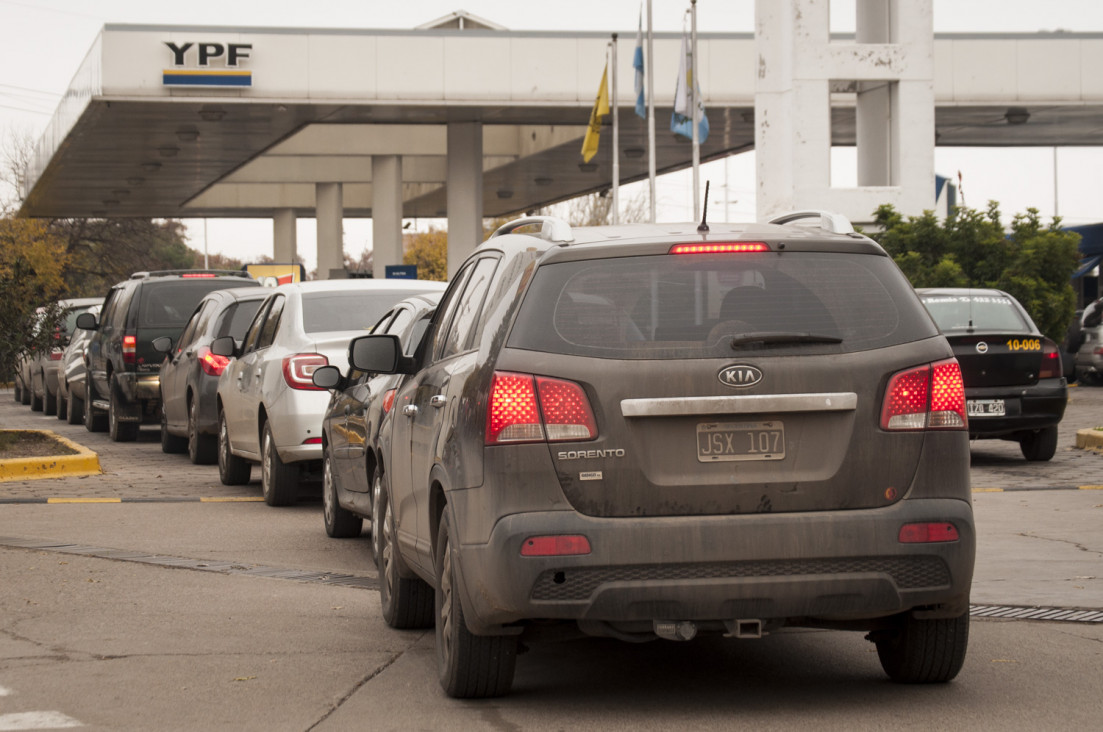 imagen En algunas estaciones de YPF aún no aumentó el precio